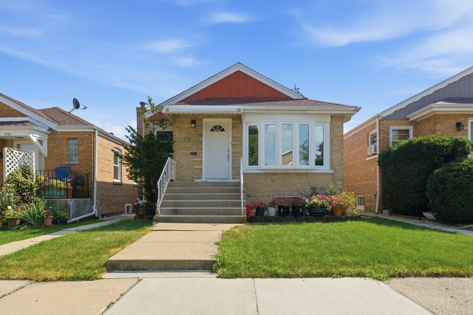 3707 W 70th Place W