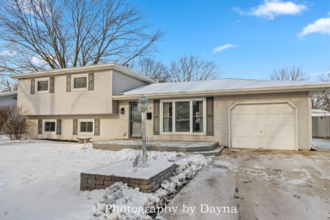 Photo of 42 Emery Drive, Bourbonnais, IL 60914 (MLS # 12534075)