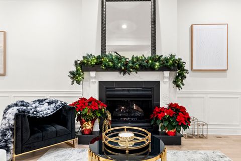 Tiny photo for 515 E Oakwood Boulevard, Chicago, IL 60653 (MLS # 12535051)