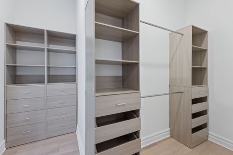 Tiny photo for 515 E Oakwood Boulevard, Chicago, IL 60653 (MLS # 12535051)