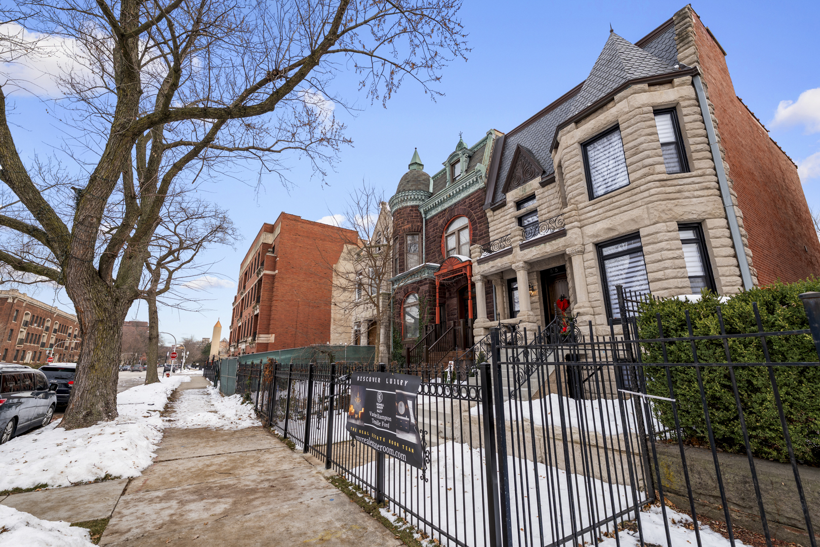 515 E Oakwood Boulevard