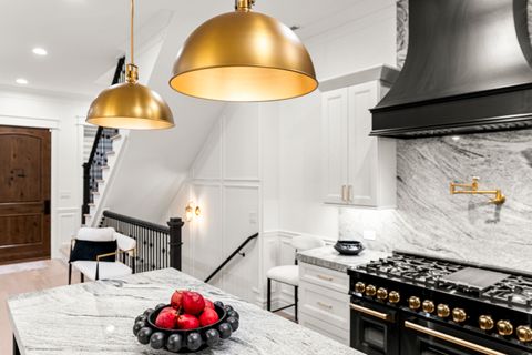 Tiny photo for 515 E Oakwood Boulevard, Chicago, IL 60653 (MLS # 12535051)