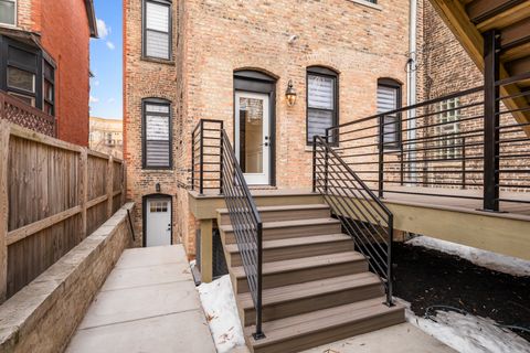 Tiny photo for 515 E Oakwood Boulevard, Chicago, IL 60653 (MLS # 12535051)