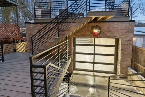 Tiny photo for 515 E Oakwood Boulevard, Chicago, IL 60653 (MLS # 12535051)