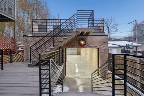 Tiny photo for 515 E Oakwood Boulevard, Chicago, IL 60653 (MLS # 12535051)