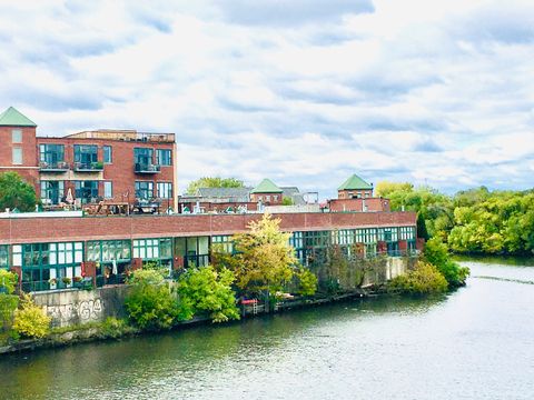 2222 W Diversey Avenue 407 Chicago IL 60647