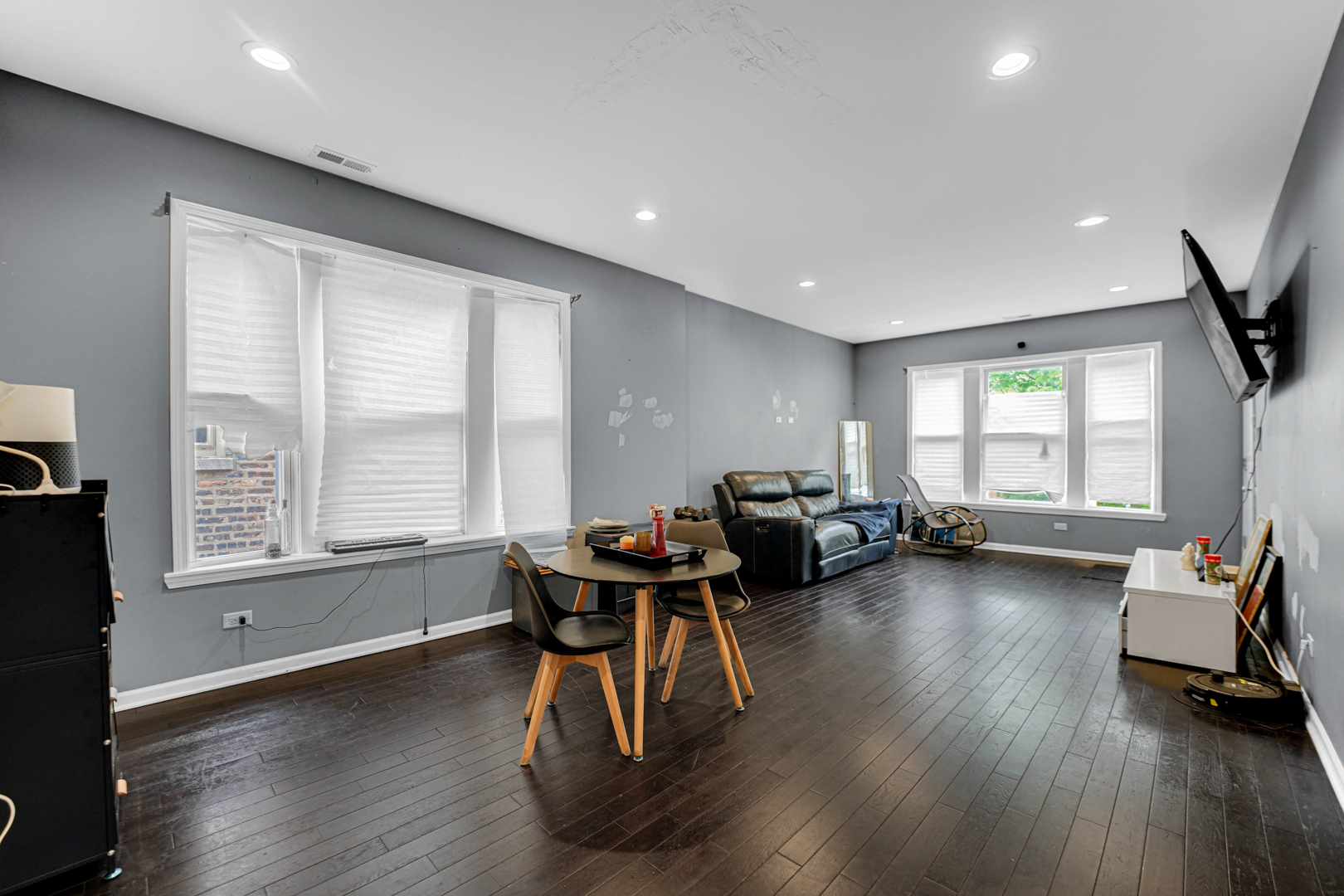 1440 E 76th Street