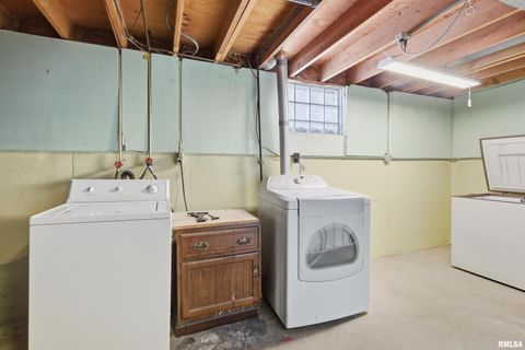 Tiny photo for 1110 HILLANDALE Road, Davenport, IA 52804 (MLS # QC4270092)