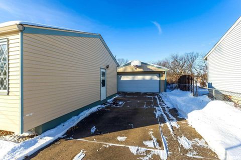 Tiny photo for 1110 HILLANDALE Road, Davenport, IA 52804 (MLS # QC4270092)