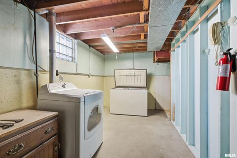 Tiny photo for 1110 HILLANDALE Road, Davenport, IA 52804 (MLS # QC4270092)