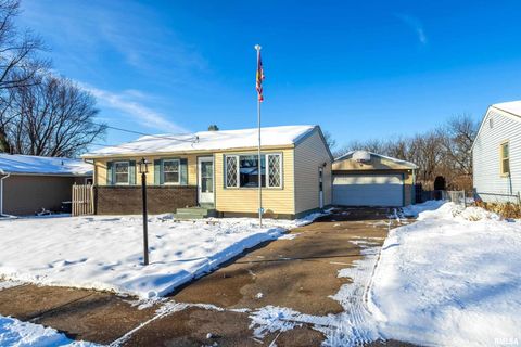 Tiny photo for 1110 HILLANDALE Road, Davenport, IA 52804 (MLS # QC4270092)