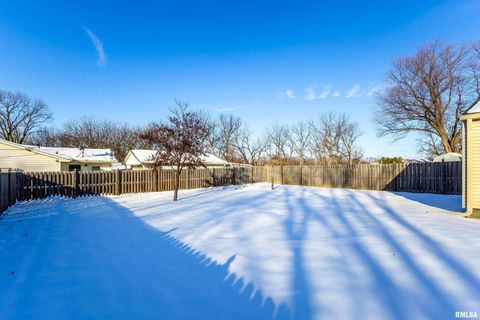 Tiny photo for 1110 HILLANDALE Road, Davenport, IA 52804 (MLS # QC4270092)