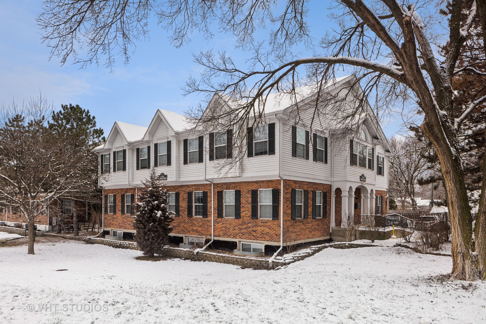 27w130 Roosevelt Road