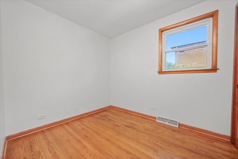 Tiny photo for 510 S 6th Avenue, La Grange, IL 60525 (MLS # 12466561)