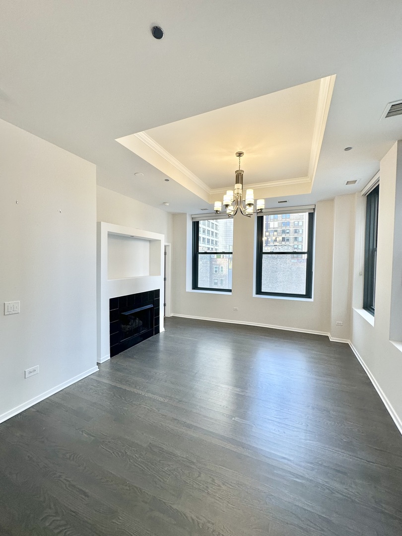 208 W Washington Street 1711