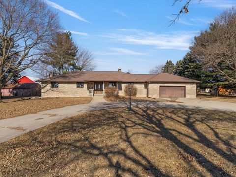 Photo of 12292 Indian Trail Road, Geneseo, IL 61254 (MLS # 12554519)