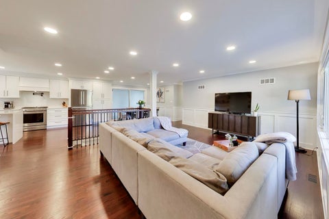 Tiny photo for 517 S Pine Street, Mount Prospect, IL 60056 (MLS # 12787676)