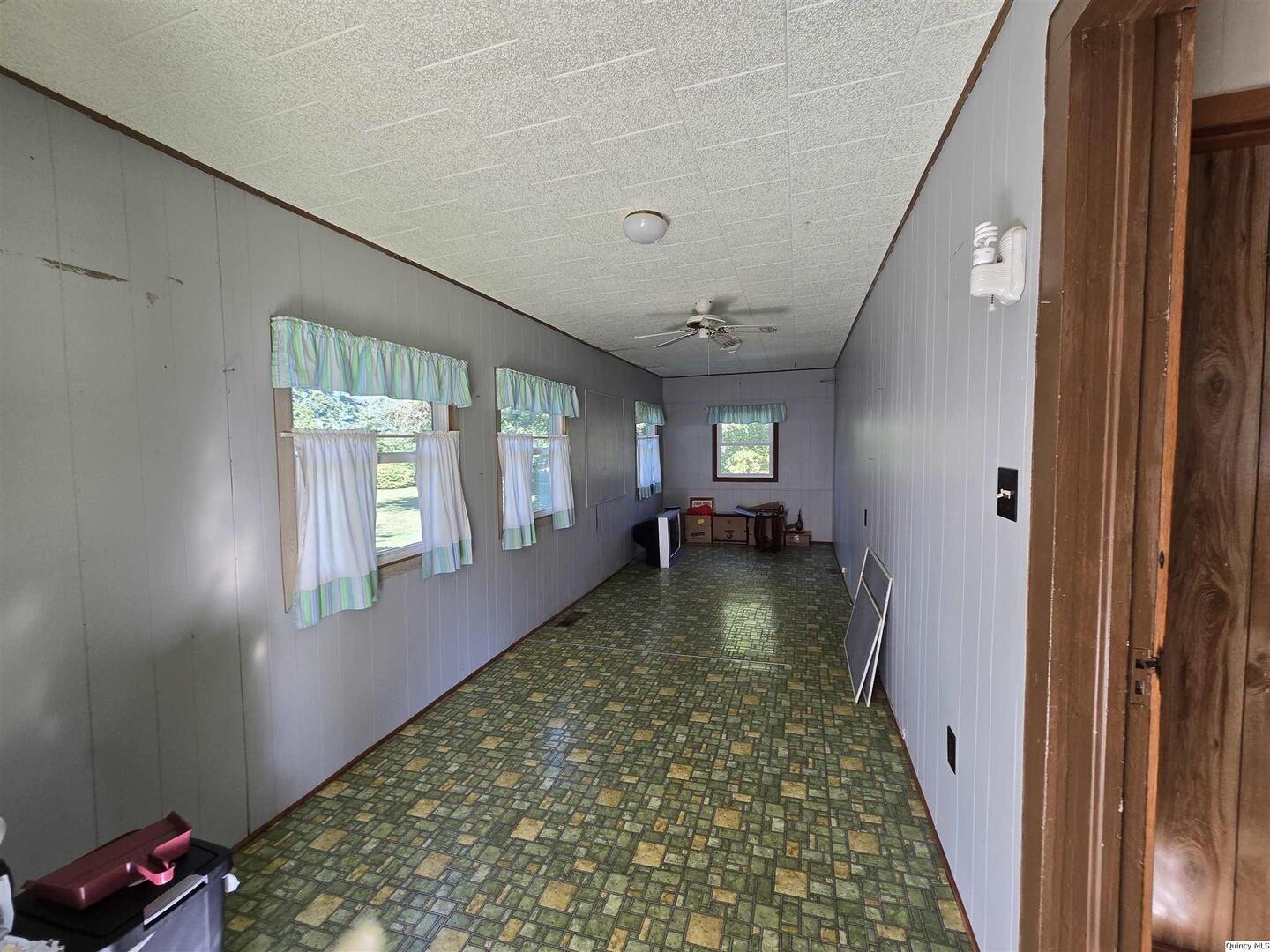 401 Ravenscroft Ave.