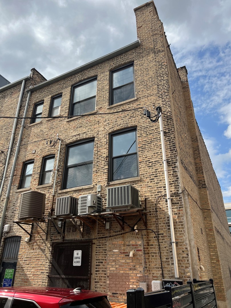 1259 N Milwaukee Avenue