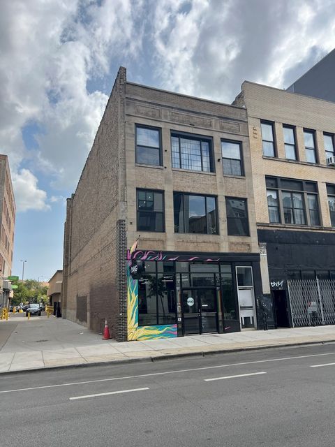 1259 N Milwaukee Avenue Chicago IL 60622