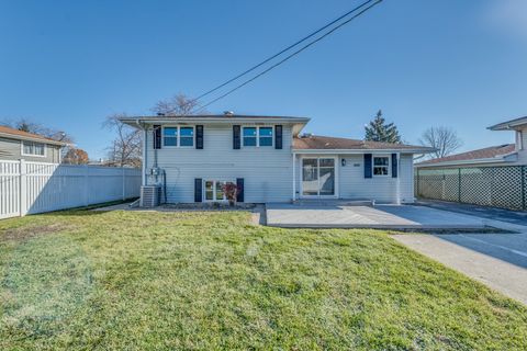 Tiny photo for 19116 Sherman Street, Lansing, IL 60438 (MLS # 12626124)