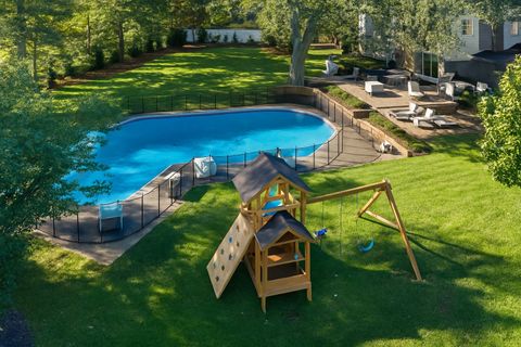 Tiny photo for 1925 Ivy Lane, Northbrook, IL 60062 (MLS # 12514097)