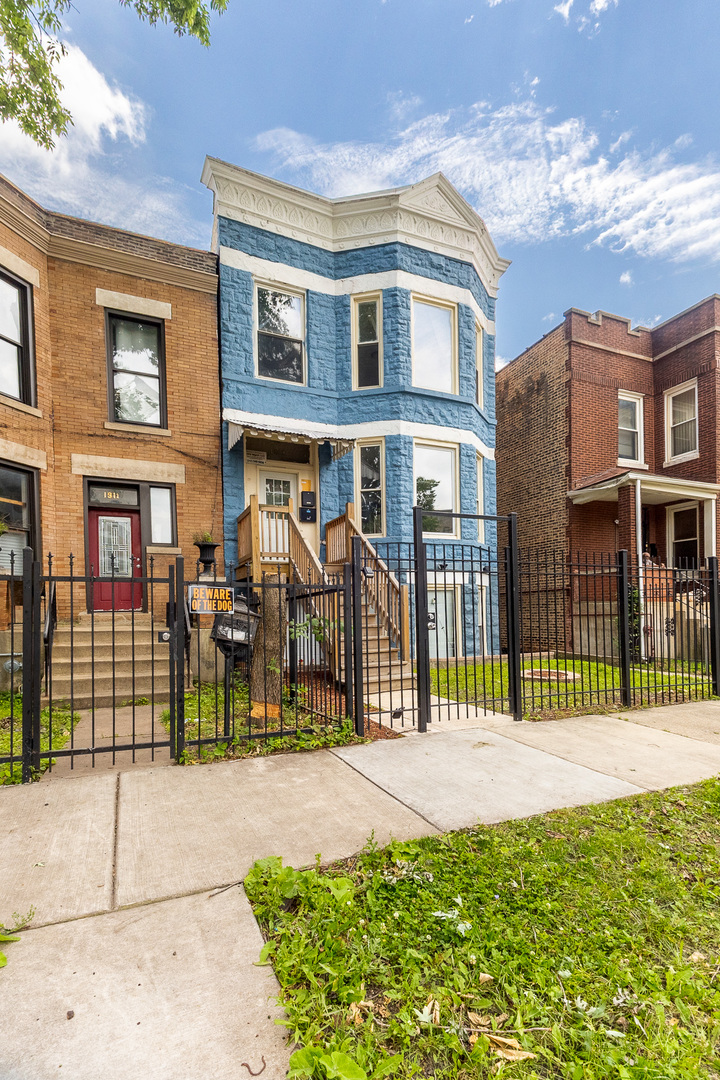 1913 S Troy Street