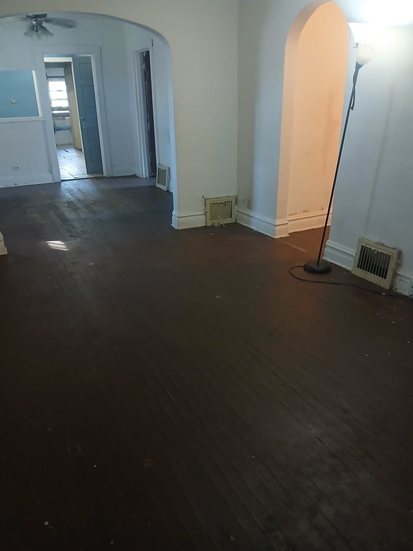 1023 W 104th Street