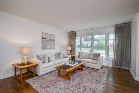Tiny photo for 220 N Martha Street, Lombard, IL 60148 (MLS # 12490719)