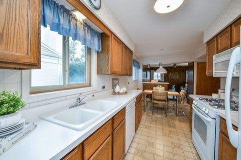 Tiny photo for 220 N Martha Street, Lombard, IL 60148 (MLS # 12490719)