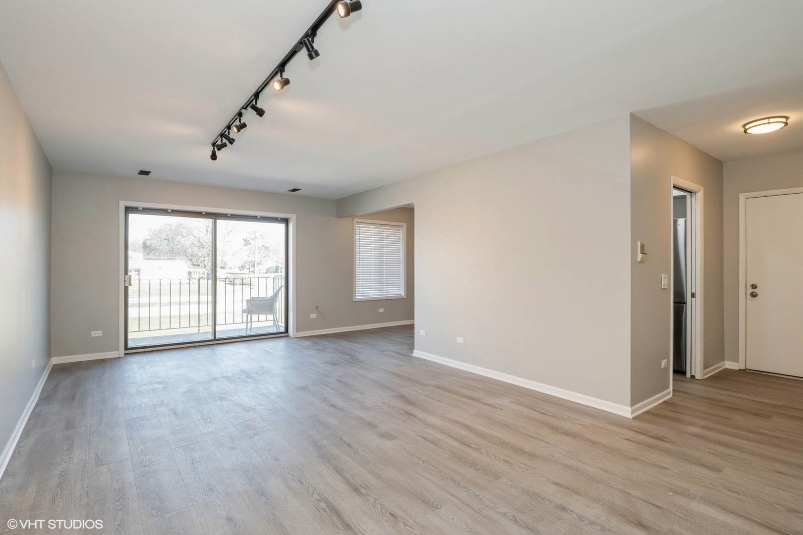 100 CLUBHOUSE Lane 301