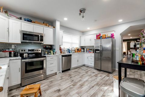 Tiny photo for 8949 S Elizabeth Street, Chicago, IL 60620 (MLS # 12486464)