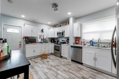 Tiny photo for 8949 S Elizabeth Street, Chicago, IL 60620 (MLS # 12486464)