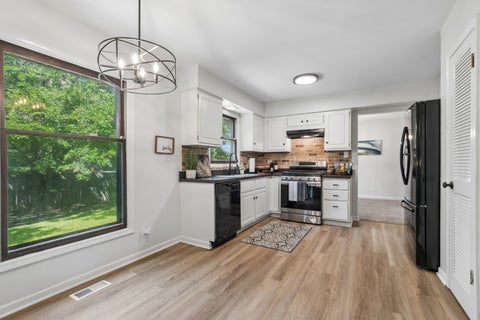 Tiny photo for 17618 Stonebridge Drive, Hazel Crest, IL 60429 (MLS # 12728612)