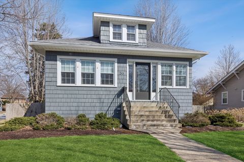 Photo of 293 N Illinois Street, Elmhurst, IL 60126 (MLS # 12596130)