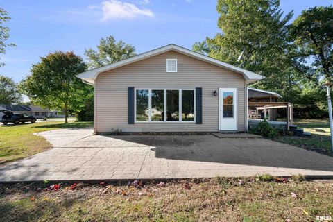 Tiny photo for 202 5TH Street, Matherville, IL 61263 (MLS # QC4268596)