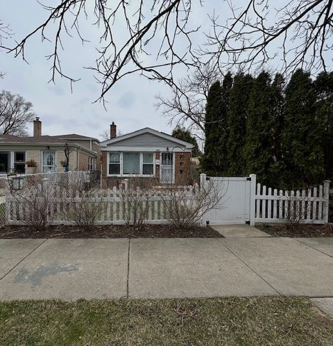Photo of 1822 Brown Avenue, Evanston, IL 60201 (MLS # 12595090)