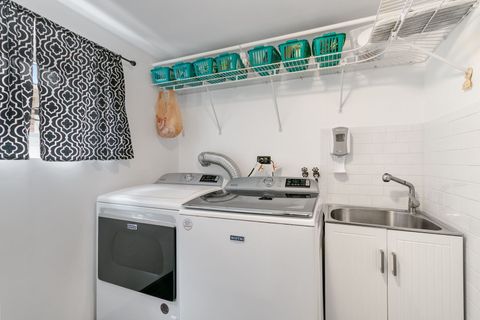 Tiny photo for 9429 S 55th Avenue, Oak Lawn, IL 60453 (MLS # 12529902)