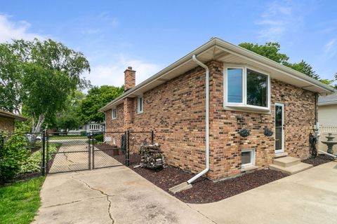 Tiny photo for 9429 S 55th Avenue, Oak Lawn, IL 60453 (MLS # 12529902)