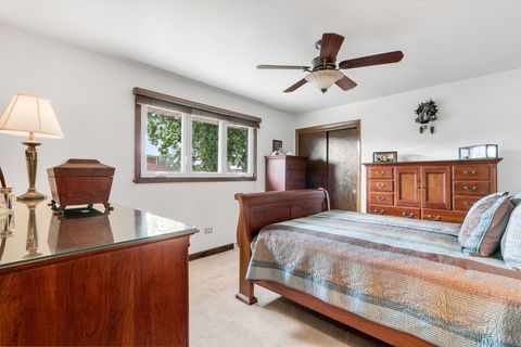 Tiny photo for 9429 S 55th Avenue, Oak Lawn, IL 60453 (MLS # 12529902)