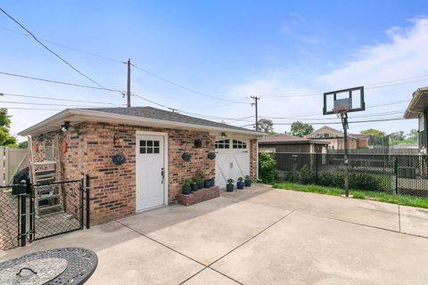 Tiny photo for 9429 S 55th Avenue, Oak Lawn, IL 60453 (MLS # 12529902)