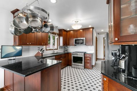 Tiny photo for 9429 S 55th Avenue, Oak Lawn, IL 60453 (MLS # 12529902)