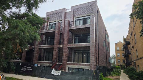 Photo of 4317 N Paulina Street #102, Chicago, IL 60613 (MLS # 12724931)