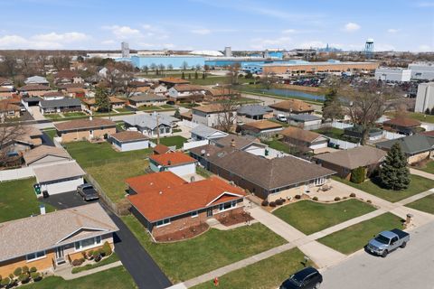 Tiny photo for 7824 W 74th Street, Bridgeview, IL 60455 (MLS # 12611638)