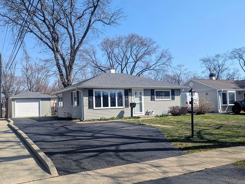Photo of 2404 Hawk Lane, Rolling Meadows, IL 60008 (MLS # 12606182)
