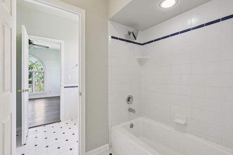 Tiny photo for 6605 Oakwood Manor Drive, Crystal Lake, IL 60012 (MLS # 12425088)