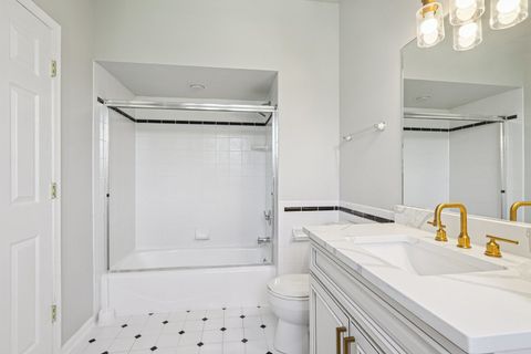 Tiny photo for 6605 Oakwood Manor Drive, Crystal Lake, IL 60012 (MLS # 12425088)