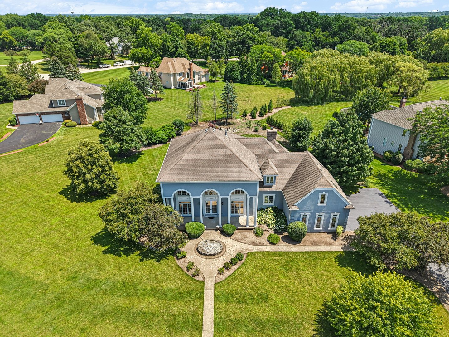 6605 Oakwood Manor Drive