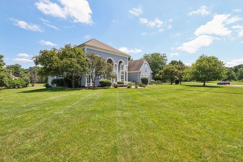 Tiny photo for 6605 Oakwood Manor Drive, Crystal Lake, IL 60012 (MLS # 12425088)