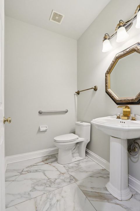 Tiny photo for 6605 Oakwood Manor Drive, Crystal Lake, IL 60012 (MLS # 12425088)